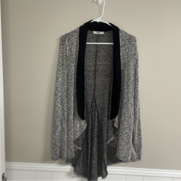 Cozy Gray Cardigan with Black Trim - Picture 1 of 3